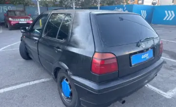 Volkswagen Golf 1993 года за 300 000 тг. в Алматы фото 4