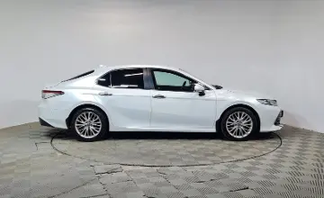 Toyota Camry 2018 года за 10 500 000 тг. в Алматы фото 4