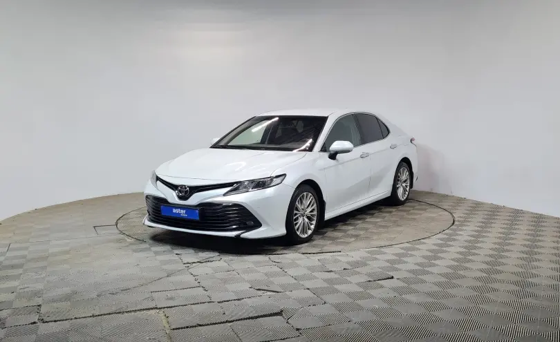 Toyota Camry 2018 года за 10 650 000 тг. в Алматы фото 1