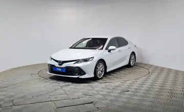 Toyota Camry 2018 года за 10 500 000 тг. в Алматы фото 1