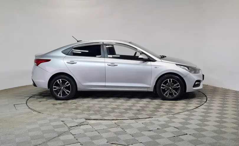 Hyundai Accent 2019 года за 6 490 000 тг. в Алматы фото 4