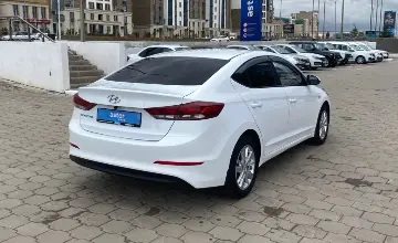 Hyundai Elantra 2017 года за 5 990 000 тг. в Караганда