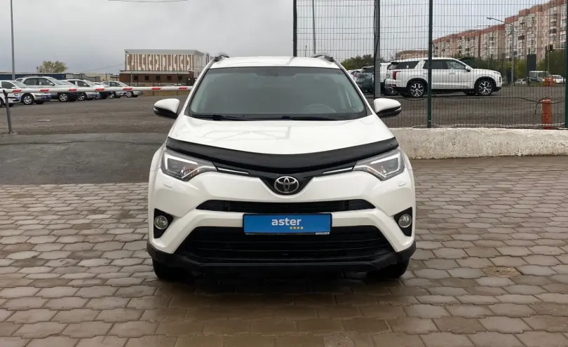 Toyota RAV4 2019 года за 11 600 000 тг. в Караганда фото 2