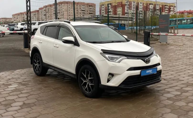 Toyota RAV4 2019 года за 11 600 000 тг. в Караганда фото 3