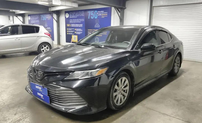 Toyota Camry 2020 года за 9 790 000 тг. в Астана