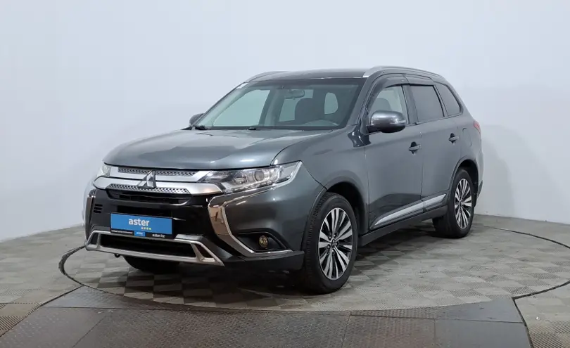 Mitsubishi Outlander 2019 года за 8 000 000 тг. в Астана фото 1