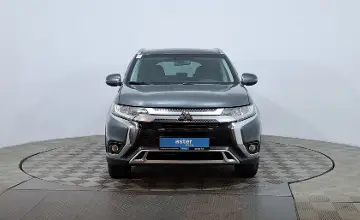Mitsubishi Outlander 2019 года за 8 000 000 тг. в Астана фото 2