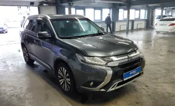 Mitsubishi Outlander 2019 года за 8 000 000 тг. в Астана фото 2