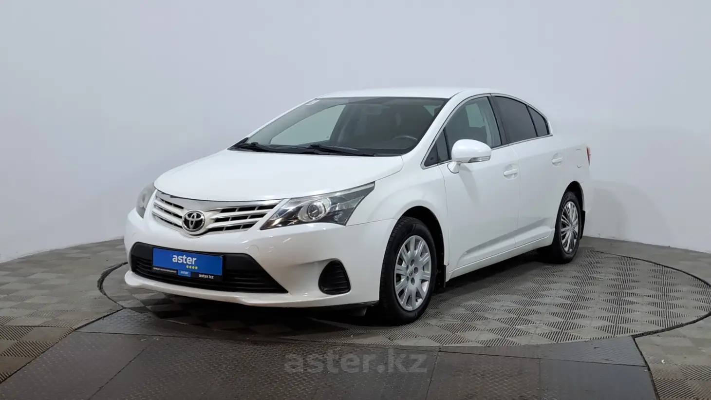 Toyota Avensis, 2013