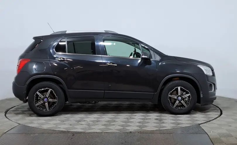 Chevrolet Tracker 2013 года за 5 300 000 тг. в Астана фото 4