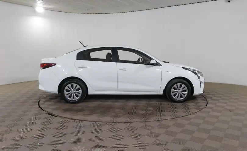 Kia Rio 2022 года за 7 890 000 тг. в Шымкент фото 4