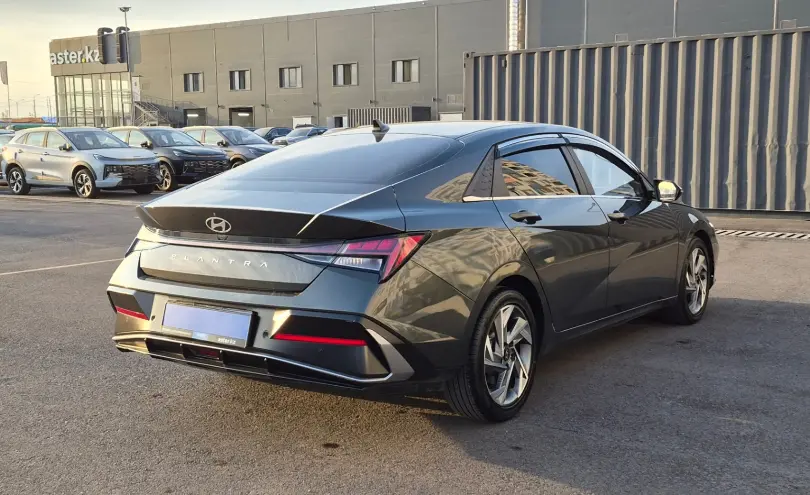 Hyundai Elantra 2023 года за 7 990 000 тг. в Алматы фото 5