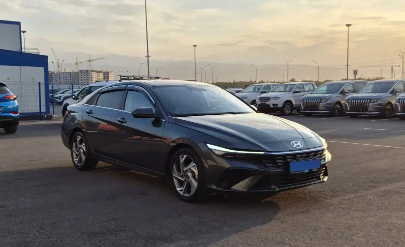 Hyundai Elantra 2023 года за 7 990 000 тг. в Алматы фото 3