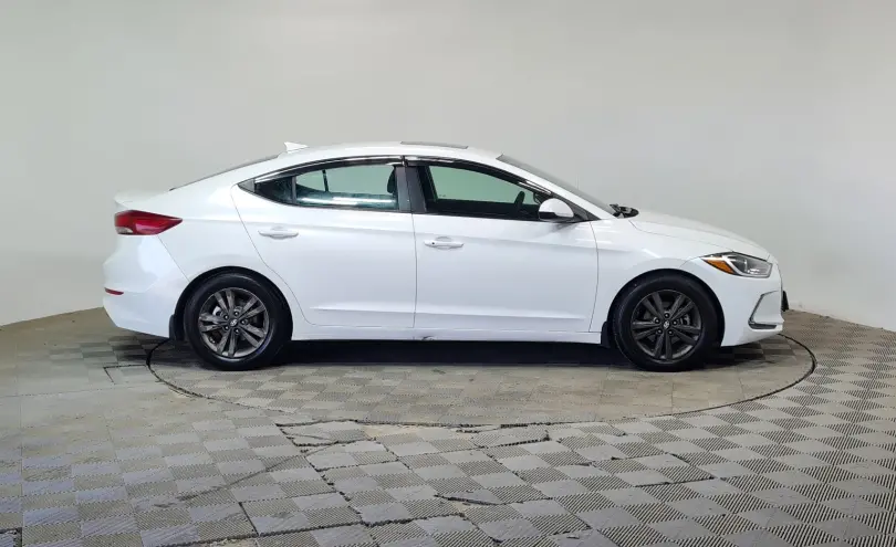 Hyundai Elantra 2017 года за 5 790 000 тг. в Алматы фото 4