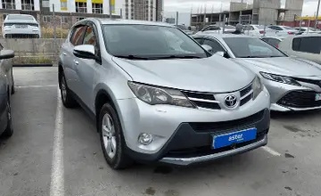 Toyota RAV4 2014 года за 9 890 000 тг. в Астана фото 2