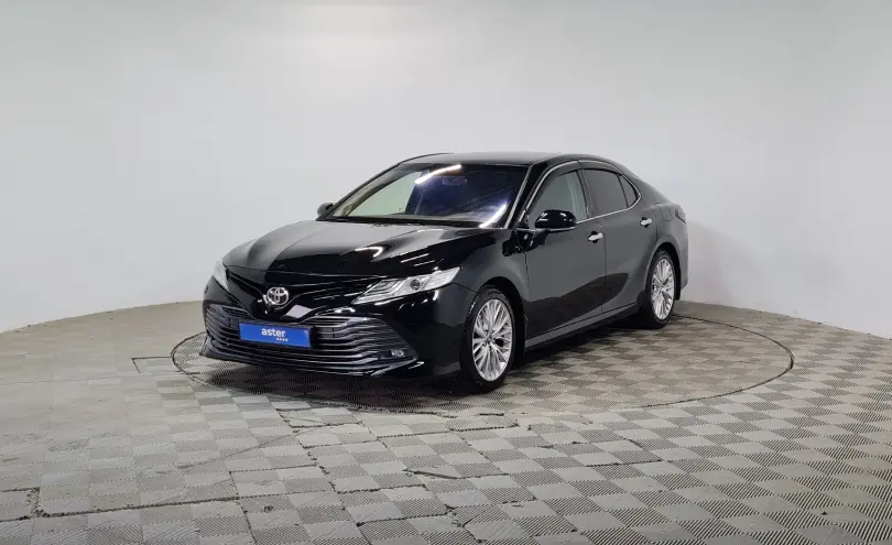 Toyota Camry 2018 года за 13 990 000 тг. в Алматы фото 1