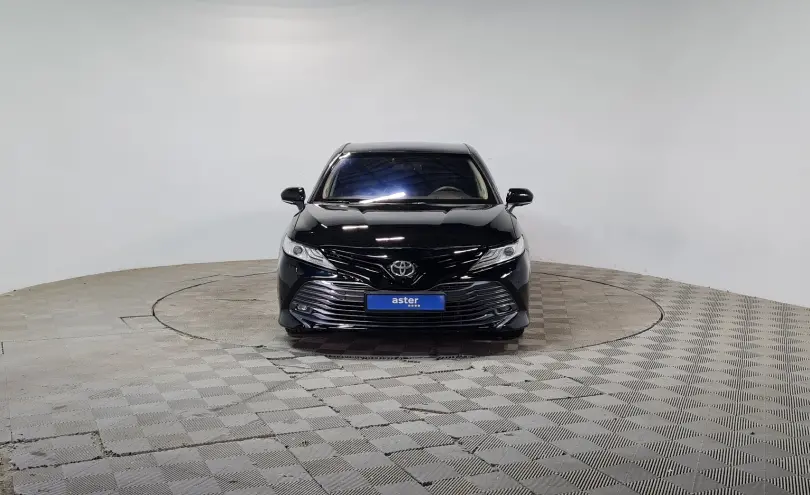 Toyota Camry 2018 года за 13 990 000 тг. в Алматы фото 2