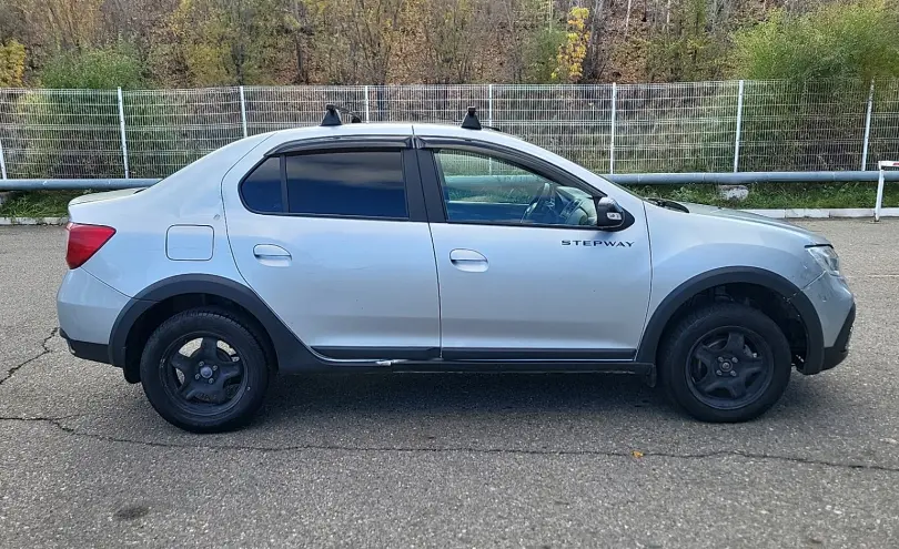 Renault Logan 2022 года за 3 690 000 тг. в Усть-Каменогорск фото 4