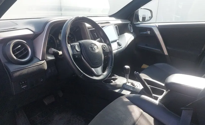 Toyota RAV4 2019 года за 11 190 000 тг. в Шымкент фото 5