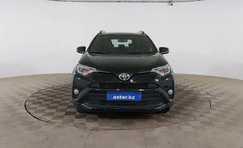 Toyota RAV4 2019 года за 10 990 000 тг. в Шымкент фото 2