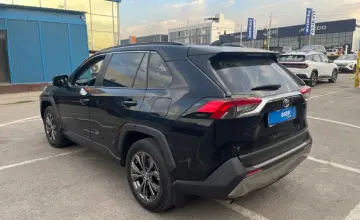 Toyota RAV4 2022 года за 15 690 000 тг. в Алматы фото 4