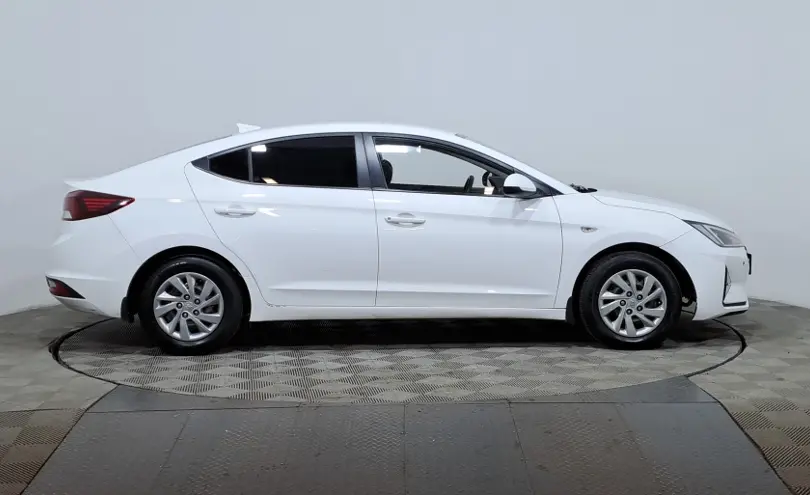 Hyundai Elantra 2019 года за 7 590 000 тг. в Астана фото 4