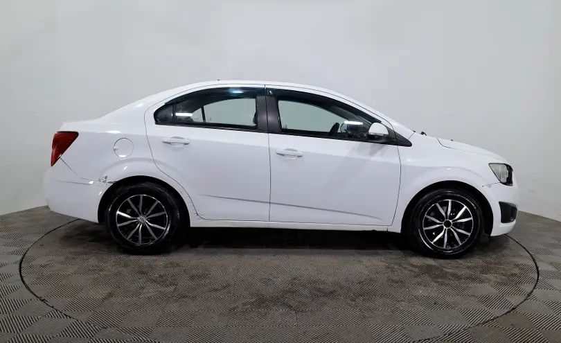 Chevrolet Aveo 2014 года за 2 390 000 тг. в Астана фото 4