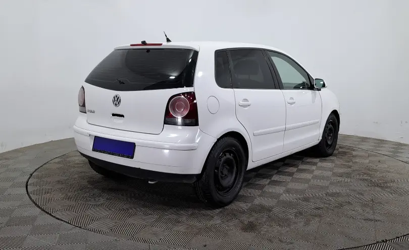 Volkswagen Polo 2010 года за 1 990 000 тг. в Астана фото 5