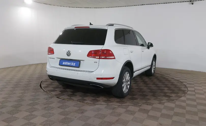 Volkswagen Touareg 2014 года за 11 990 000 тг. в Шымкент фото 5