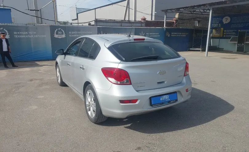 Chevrolet Cruze 2013 года за 2 990 000 тг. в Шымкент фото 4