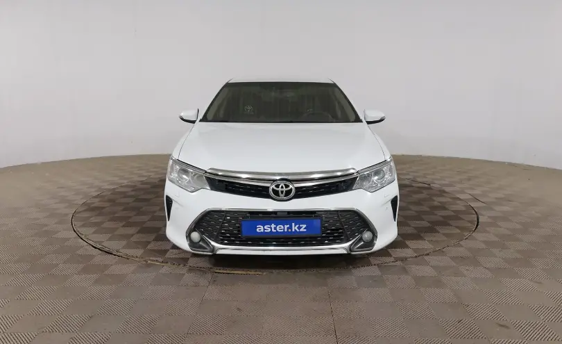 Toyota Camry 2014 года за 9 290 000 тг. в Шымкент фото 2