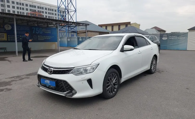 Toyota Camry 2014 года за 9 290 000 тг. в Шымкент