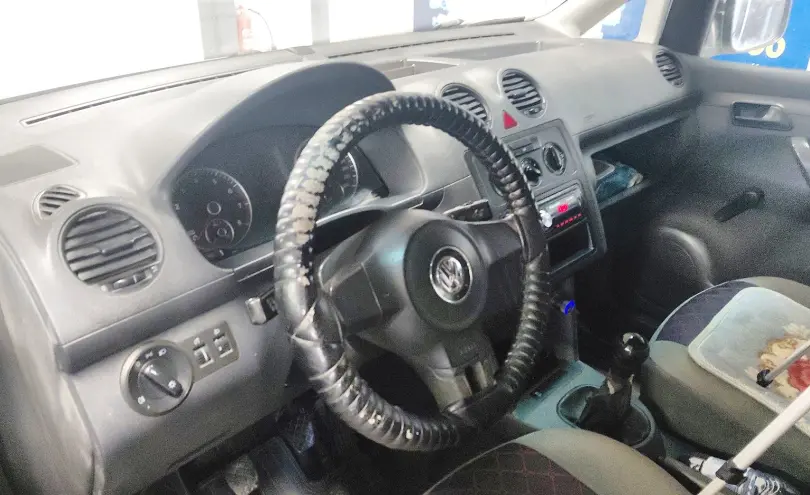 Volkswagen Caddy 2011 года за 2 990 000 тг. в Астана фото 5