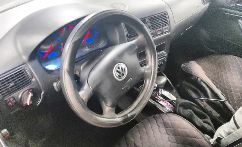 Volkswagen Golf 2001 года за 1 890 000 тг. в Астана фото 5