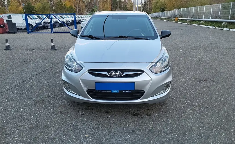 Hyundai Accent 2013 года за 4 890 000 тг. в Усть-Каменогорск фото 2