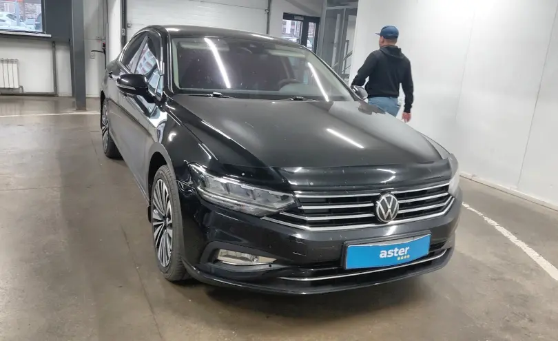 Volkswagen Passat 2022 года за 10 550 000 тг. в Астана фото 2