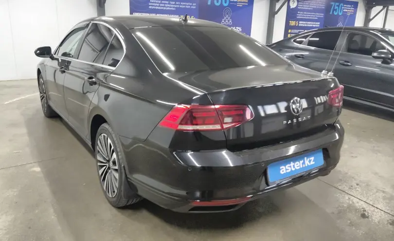 Volkswagen Passat 2022 года за 10 550 000 тг. в Астана фото 4
