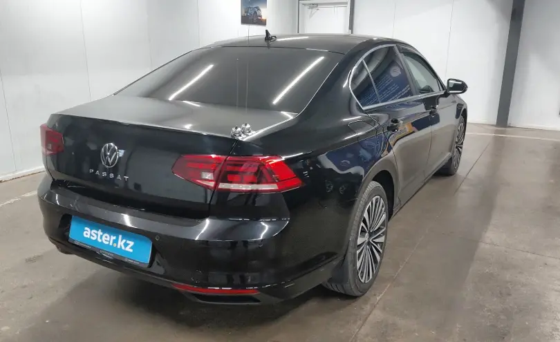 Volkswagen Passat 2022 года за 10 550 000 тг. в Астана фото 3