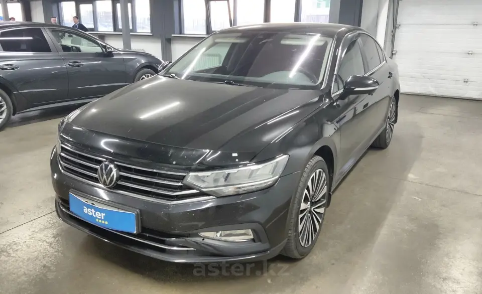 Volkswagen Passat 2022 года за 10 550 000 тг. в Астана