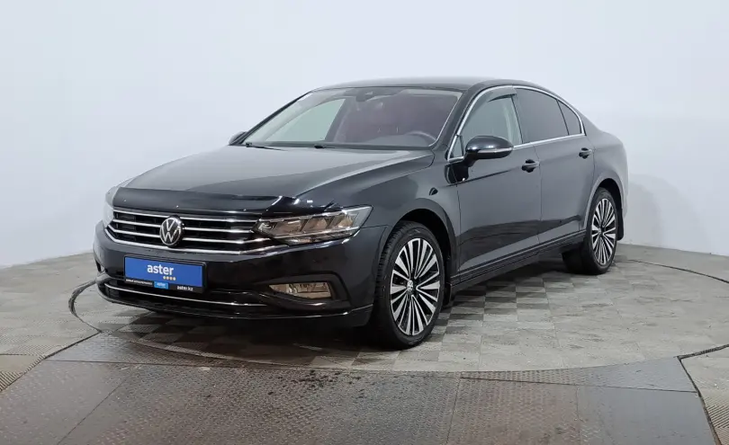 Volkswagen Passat 2022 года за 10 550 000 тг. в Астана фото 1