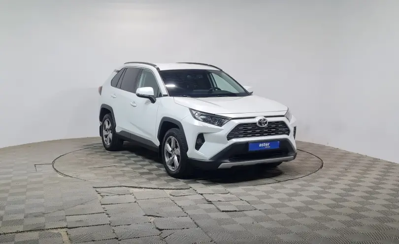 Toyota RAV4 2021 года за 14 600 000 тг. в Алматы фото 3