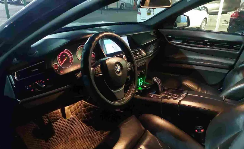 BMW 7 серии 2009 года за 5 990 000 тг. в Астана фото 5