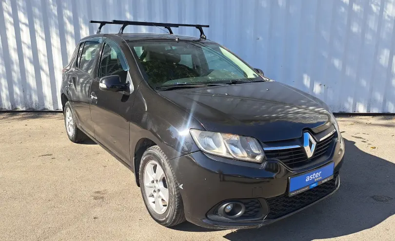 Renault Sandero 2015 года за 2 700 000 тг. в Алматы фото 3