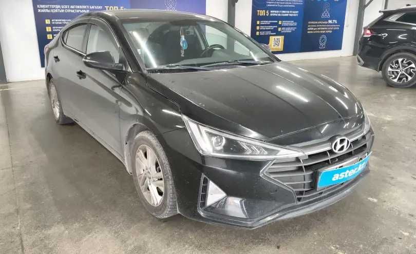 Hyundai Elantra 2019 года за 7 990 000 тг. в Астана фото 2