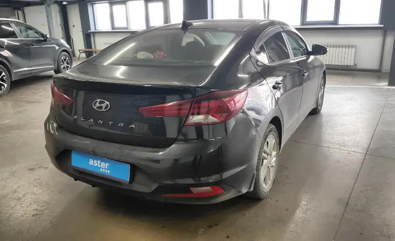 Hyundai Elantra 2019 года за 7 990 000 тг. в Астана фото 3