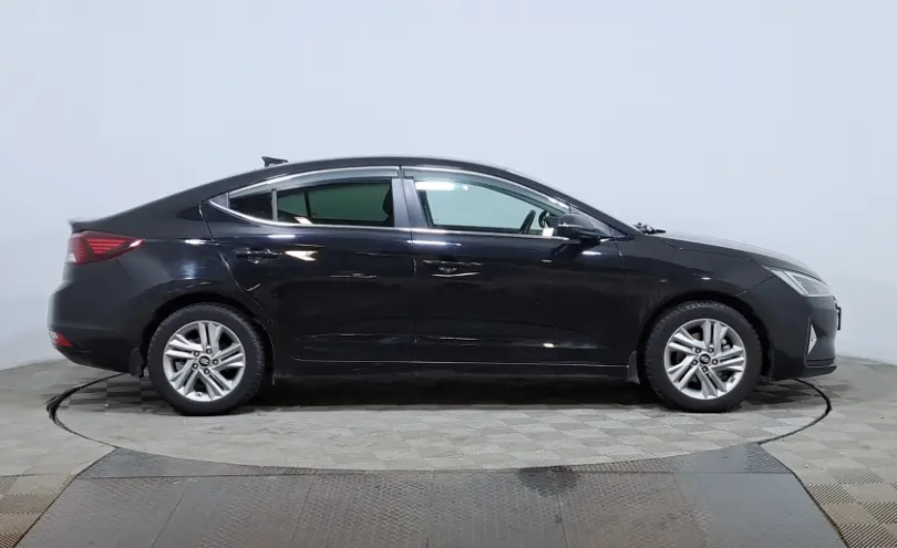 Hyundai Elantra 2019 года за 7 990 000 тг. в Астана фото 4