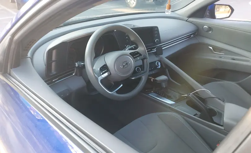 Hyundai Elantra 2022 года за 7 990 000 тг. в Актобе фото 5