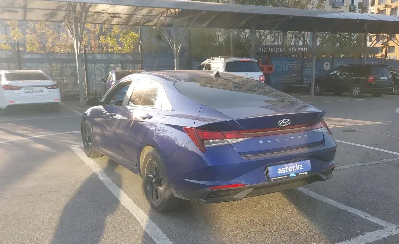 Hyundai Elantra 2022 года за 7 990 000 тг. в Актобе фото 4