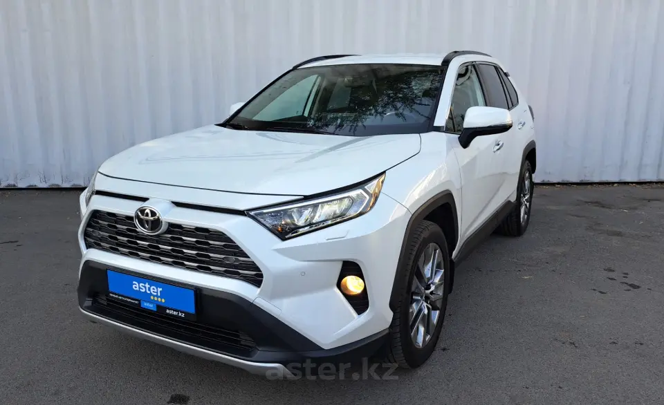 Toyota RAV4 2019 года за 15 000 000 тг. в Алматы