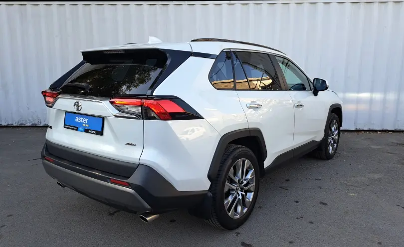 Toyota RAV4 2019 года за 15 000 000 тг. в Алматы фото 5